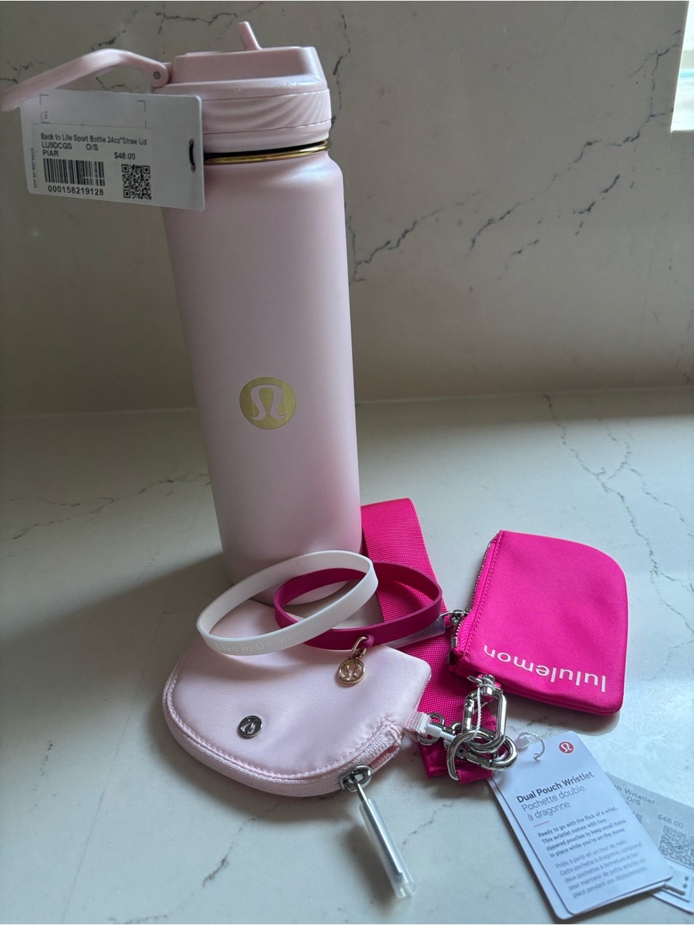Lululemon Essentials Gift Set–Wristlet, Bottle, Bottle Bands + Tote $109 Value - Picture 6 of 9